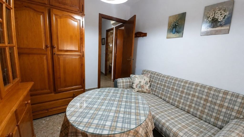 4 sypialnia Mieszkanie na sprzedaż w Miasto Malaga z garażem - 387 000 € (Ref: 10081546)