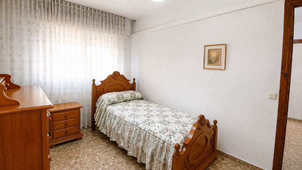 4 sypialnia Mieszkanie na sprzedaż w Miasto Malaga z garażem - 387 000 € (Ref: 10081546)