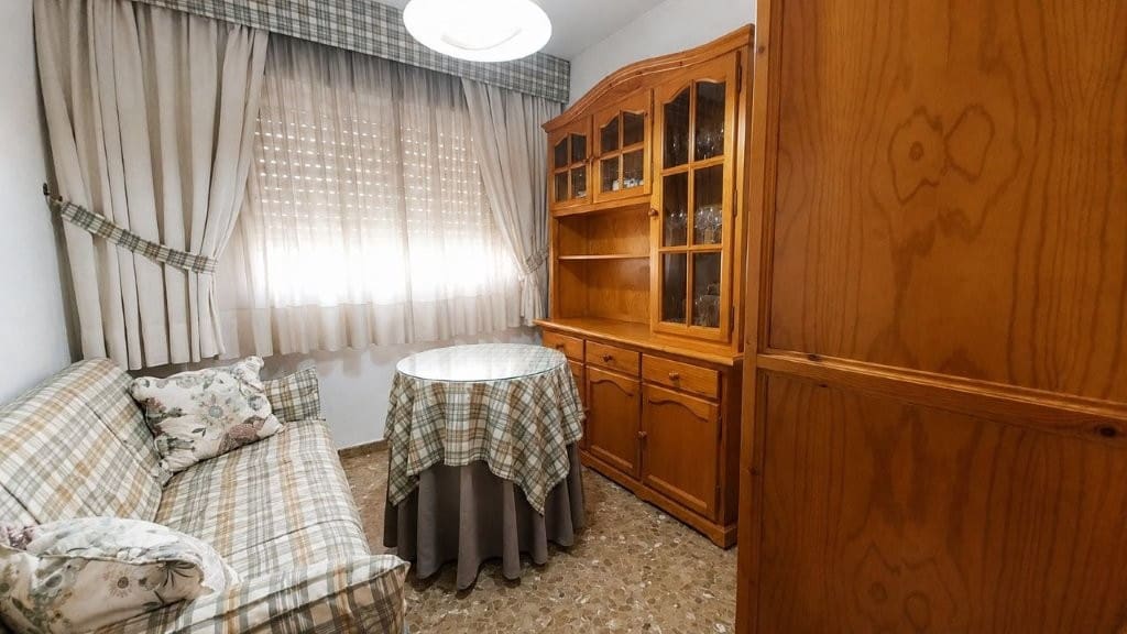 4 sypialnia Mieszkanie na sprzedaż w Miasto Malaga z garażem - 387 000 € (Ref: 10081546)