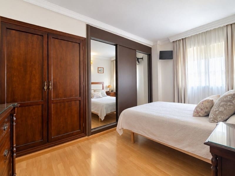 3 bedroom Flat for sale in Malaga city with garage - € 372,000 (Ref: 10081547)