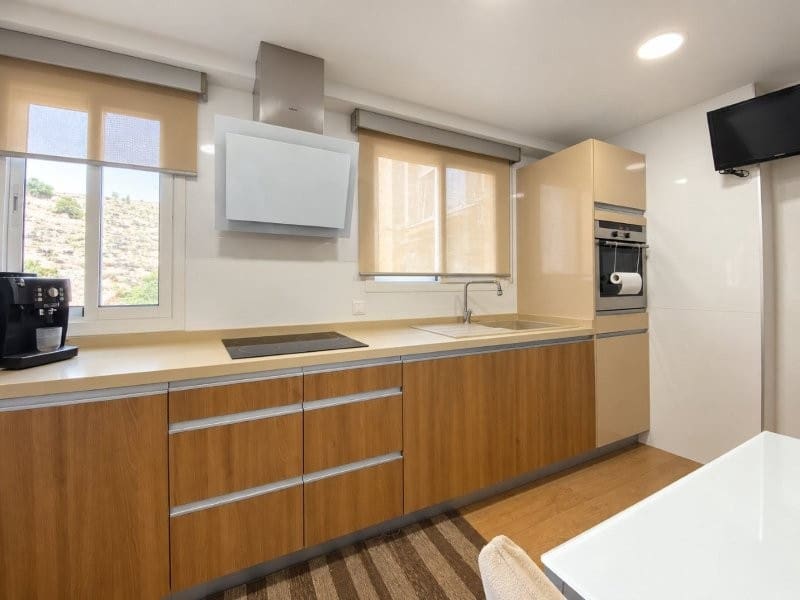 3 bedroom Flat for sale in Malaga city with garage - € 372,000 (Ref: 10081547)