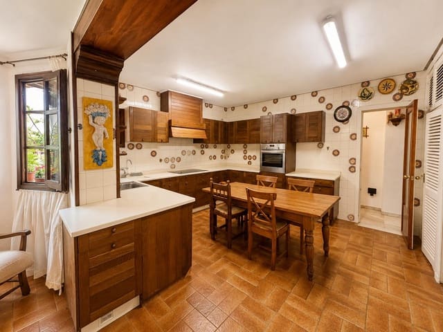 4 makuuhuone Asunto myytävänä paikassa Centro, Málaga kaupunki - 430 000 € (Ref: 10081549)
