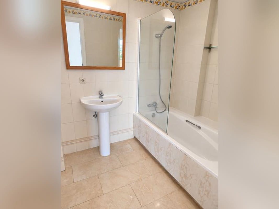 1 chambre Appartement à vendre à Estepona avec piscine - 223 000 € (Ref: 10113501)