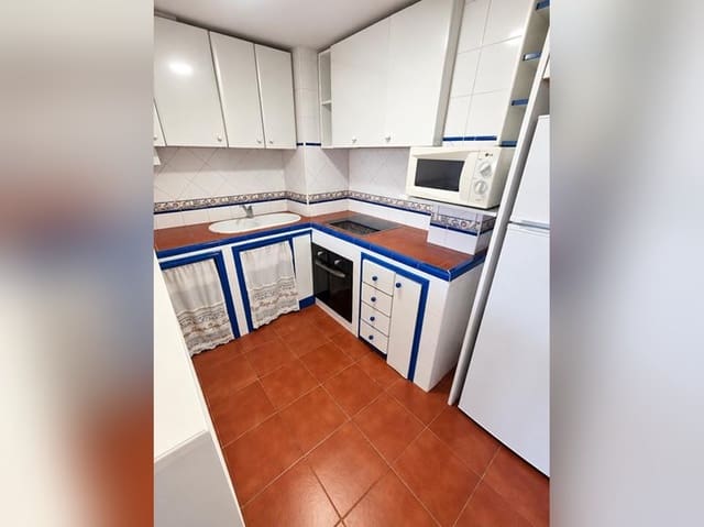 1 chambre Appartement à vendre à Estepona avec piscine - 223 000 € (Ref: 10113501)