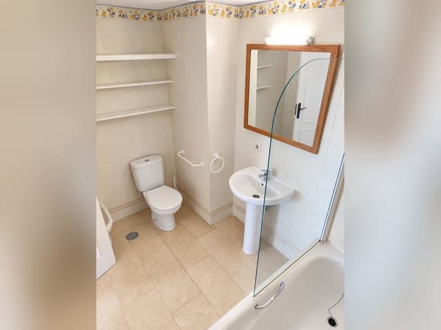 1 chambre Appartement à vendre à Estepona avec piscine - 223 000 € (Ref: 10113501)