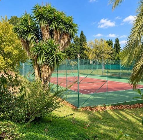 1 chambre Appartement à vendre à Estepona avec piscine - 223 000 € (Ref: 10113501)