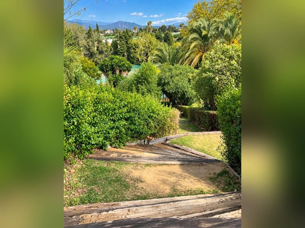 1 chambre Appartement à vendre à Estepona avec piscine - 223 000 € (Ref: 10113501)