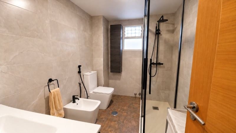 3 bedroom Flat for sale in Malaga city - € 300,000 (Ref: 10127297)