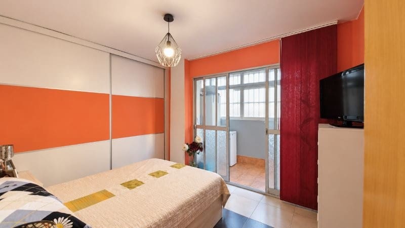 3 bedroom Flat for sale in Malaga city - € 300,000 (Ref: 10127297)