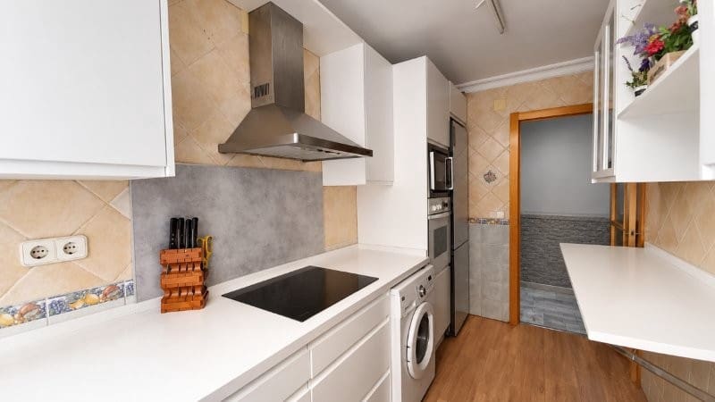 3 bedroom Flat for sale in Malaga city - € 300,000 (Ref: 10127297)