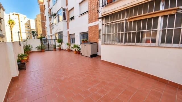 3 bedroom Flat for sale in Suarez, Málaga city - € 300,000 (Ref: 10127297)