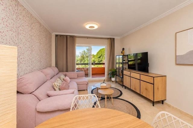 2 bedroom Flat for rent in Casares with pool garage - € 1,100 (Ref: 10170200)