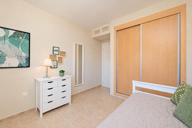 2 bedroom Flat for rent in Casares with pool garage - € 1,100 (Ref: 10170200)