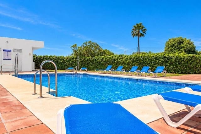 2 bedroom Flat for rent in Casares with pool garage - € 1,100 (Ref: 10170200)