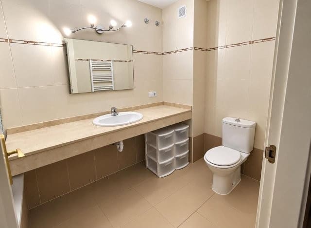 2 sovrum Lägenhet till salu i San Luis de Sabinillas med pool garage - 240 000 € (Ref: 10172922)