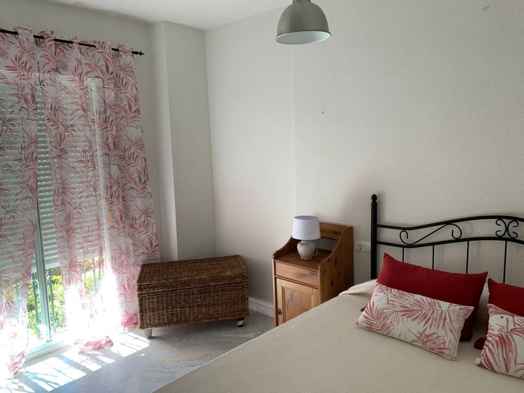 2 sovrum Lägenhet att hyra i San Luis de Sabinillas med pool garage - 950 € (Ref: 10176019)