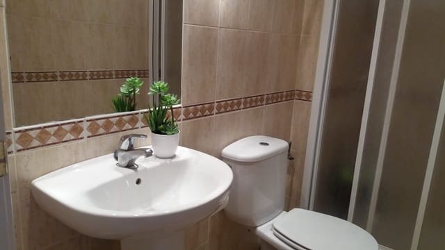 2 sovrum Lägenhet att hyra i San Luis de Sabinillas, Manilva - 950 € (Ref: 10176019)