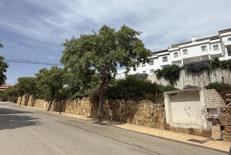 Byggetomt til salgs i San Luis de Sabinillas - € 2 300 000 (Ref: 10182200)