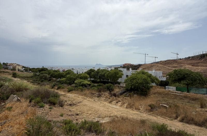 Byggetomt til salgs i San Luis de Sabinillas - € 2 300 000 (Ref: 10182200)