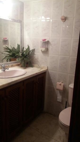 Erhverv til salg i Estepona - € 254.500 (Ref: 3464482)