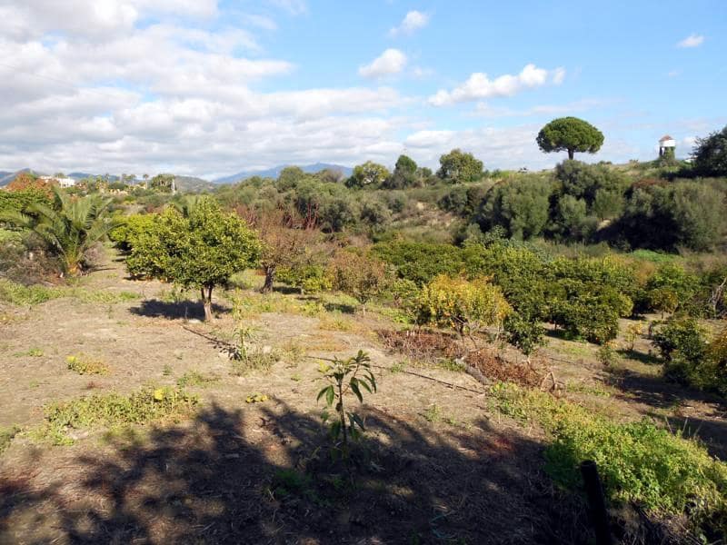 4 soveværelse Villa til salg i Estepona - € 899.000 (Ref: 3464499)