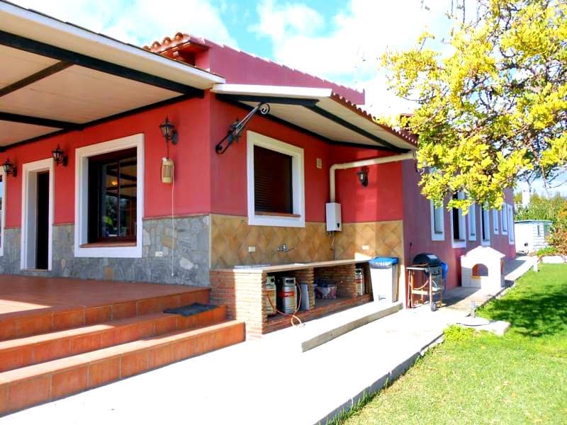 4 soveværelse Villa til salg i Estepona - € 899.000 (Ref: 3464499)