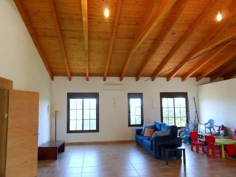 4 soveværelse Villa til salg i Estepona - € 899.000 (Ref: 3464499)