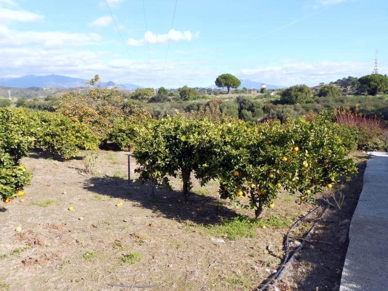 4 soveværelse Villa til salg i Estepona - € 899.000 (Ref: 3464499)