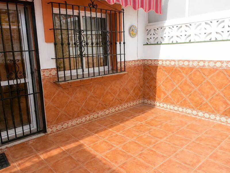 3 sovrum Radhus till salu i Estepona med garage - 743 000 € (Ref: 3464721)