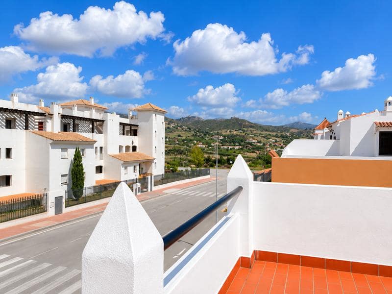 3 sovrum Radhus till salu i Estepona med garage - 743 000 € (Ref: 3464721)