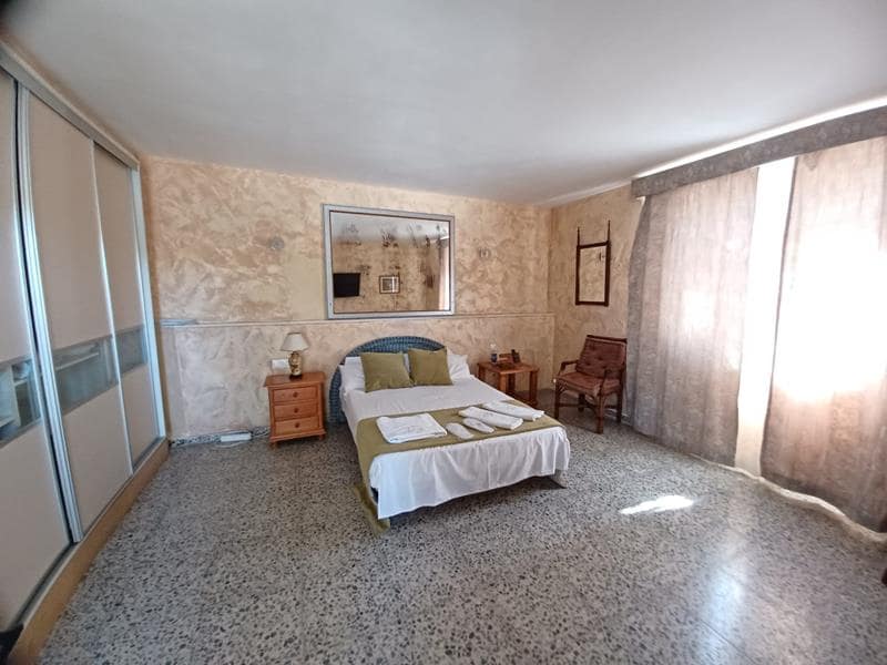 5 makuuhuone Huvila myytävänä paikassa Estepona mukana uima-altaan 
autotalli - 2 500 000 € (Ref: 3497509)