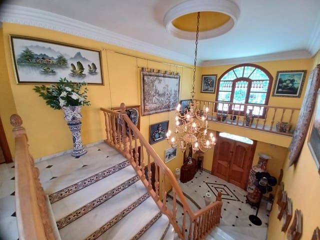 5 Zimmer Villa zu verkaufen in Estepona mit Pool Garage - 2.500.000 € (Ref: 3497509)