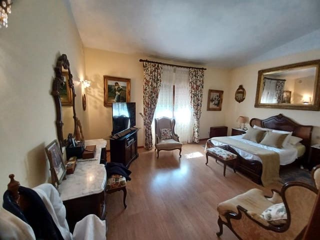 5 Zimmer Villa zu verkaufen in Estepona mit Pool Garage - 2.500.000 € (Ref: 3497509)