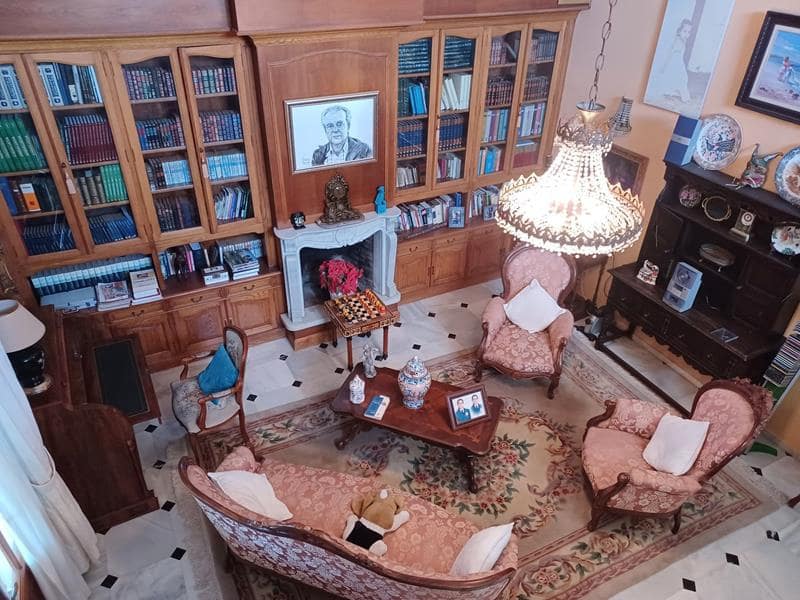 5 makuuhuone Huvila myytävänä paikassa Estepona mukana uima-altaan 
autotalli - 2 500 000 € (Ref: 3497509)