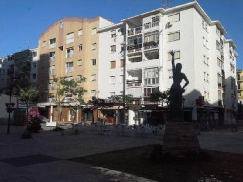 Erhverv til salg i Estepona - € 700.000 (Ref: 4158819)