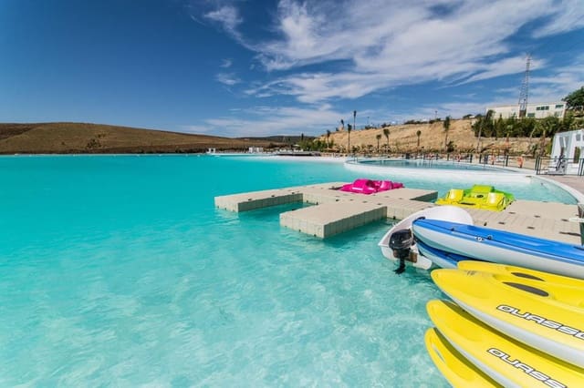 2 bedroom Flat for sale in Estepona with pool garage - € 580,000 (Ref: 4158833)