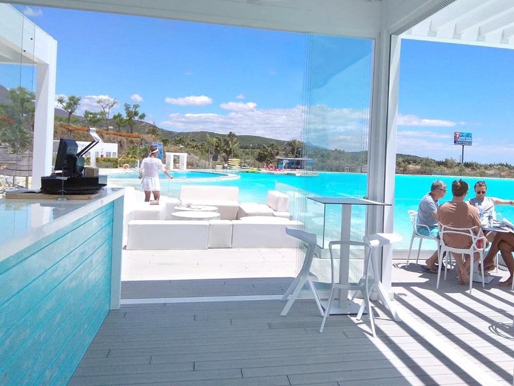 2 bedroom Flat for sale in Estepona with pool garage - € 580,000 (Ref: 4158833)