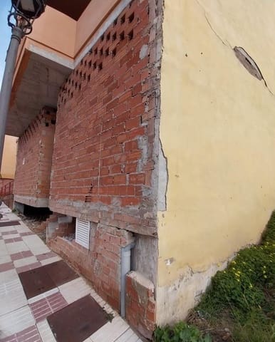 Kommersiell til salgs i Estepona - € 159 000 (Ref: 4158860)