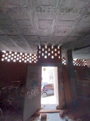 Kommersiell til salgs i Estepona - € 159 000 (Ref: 4158860)