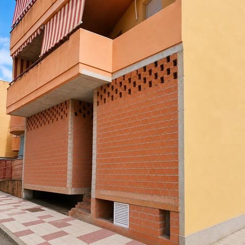 Kommersiell till salu i Estepona - 159 000 € (Ref: 4158860)