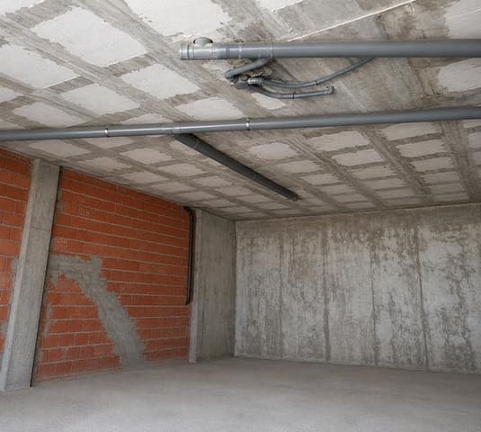 Kommersiell till salu i Estepona - 159 000 € (Ref: 4158860)