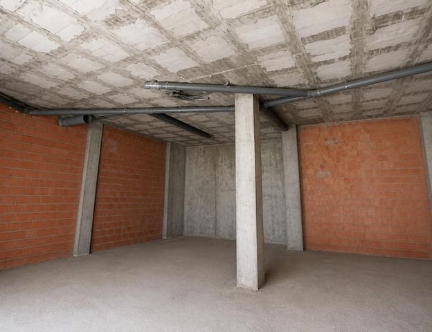 Kommersiell till salu i Estepona - 159 000 € (Ref: 4158860)