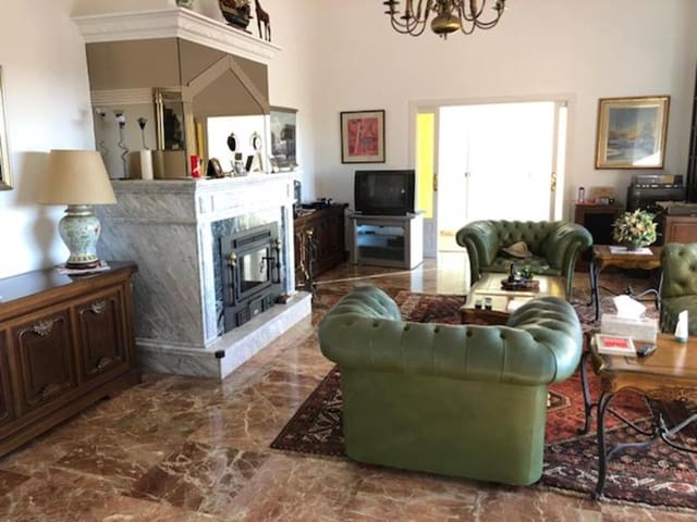 6 camera da letto Villa in vendita in Estepona con piscina - 1.200.000 € (Rif: 4158925)