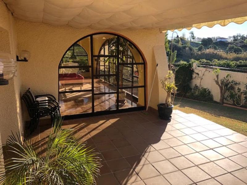 6 bedroom Villa for sale in Estepona with pool - € 1,200,000 (Ref: 4158925)