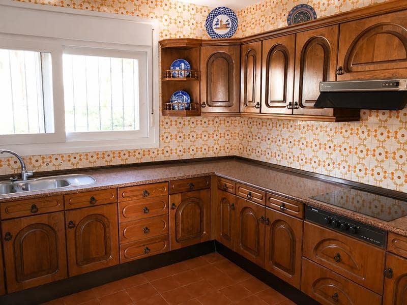 6 soverom Villa til salgs i Estepona med svømmebasseng - € 1 200 000 (Ref: 4158925)
