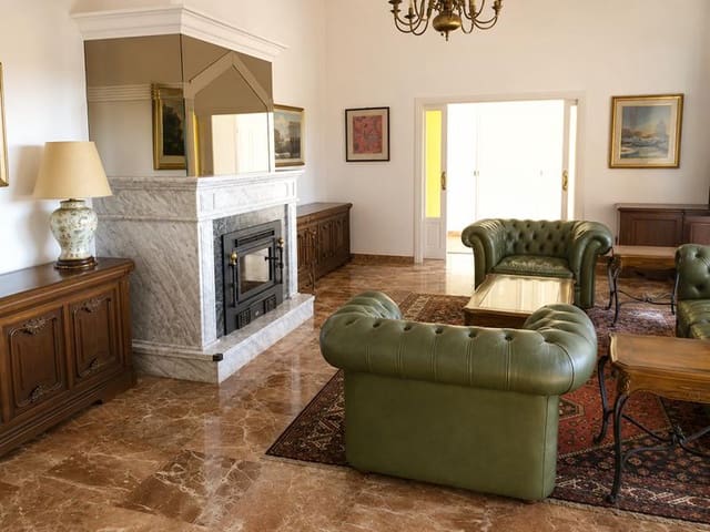 6 soverom Villa til salgs i Estepona med svømmebasseng - € 1 200 000 (Ref: 4158925)