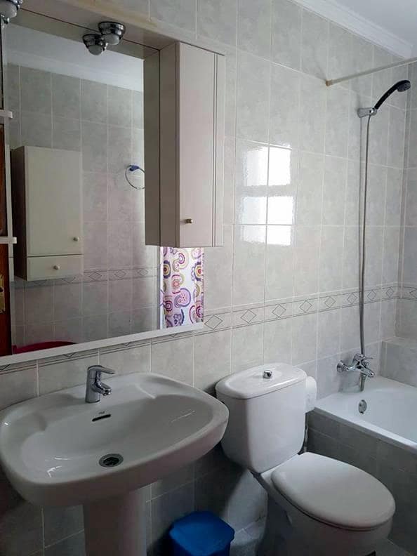 3 slaapkamer Flat te huur in Malaga stad - € 1.400 (Ref: 4164977)