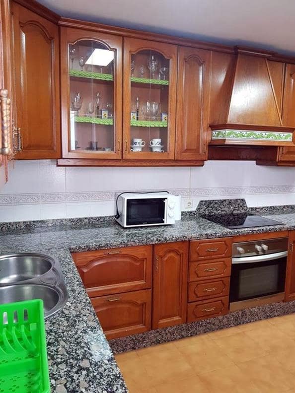 3 slaapkamer Flat te huur in Malaga stad - € 1.400 (Ref: 4164977)