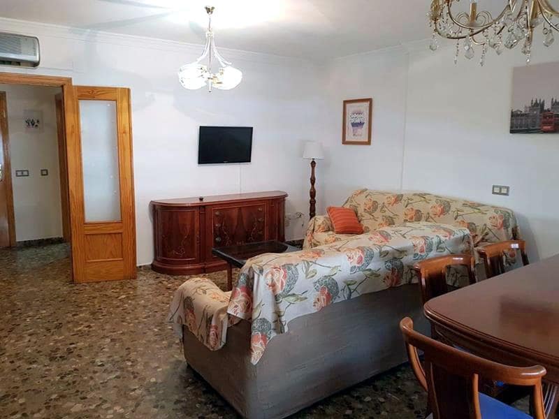3 slaapkamer Flat te huur in Malaga stad - € 1.400 (Ref: 4164977)