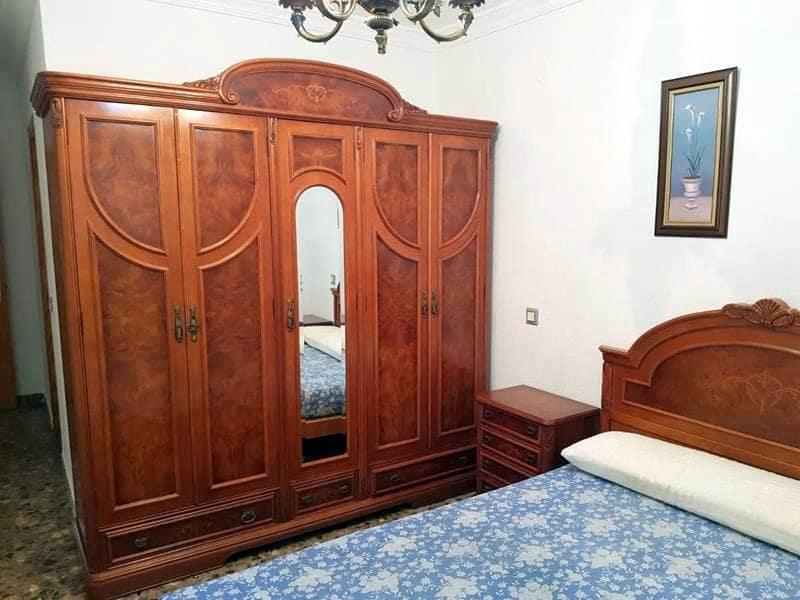 3 slaapkamer Flat te huur in Malaga stad - € 1.400 (Ref: 4164977)